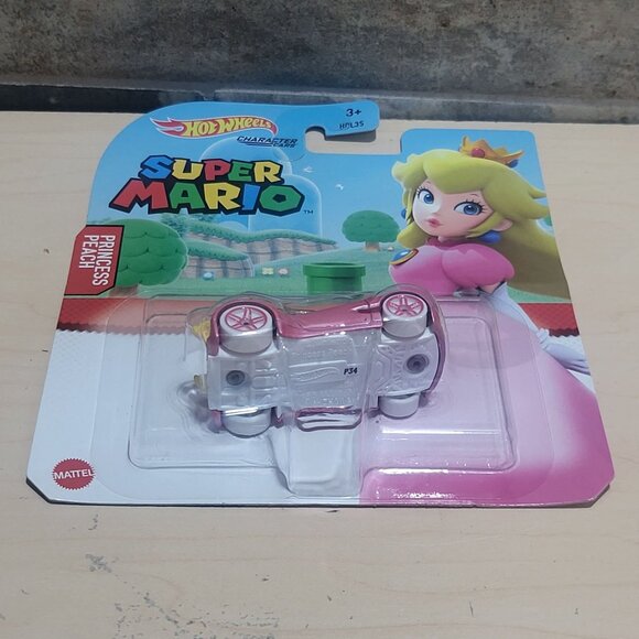 Hot Wheels Super Mario Character Car Princess Peach 2021 - Picture 5 of 9